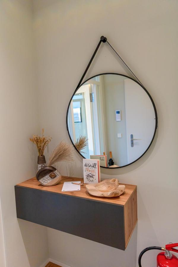 Cabana - Theview - Terrasse - Waterfront - Kostenloser Parkplatz - Wifi Oldenburg Luaran gambar
